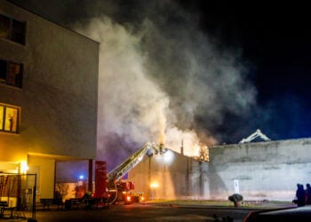 Dachstuhlbrand in Guben sorgt für Großeinsatz
