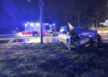 Zwei Verletzte bei Unfall an Autobahnabfahrt Cottbus-West
