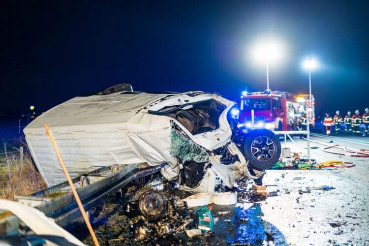 Tödlicher Unfall auf der B169; Foto: Blaulichtreport Lausitz