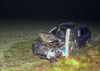 Eine Person bei Autounfall nahe Laubsdorf verletzt