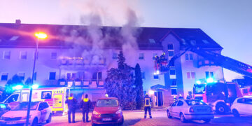 Brand in Mehrfamilienhaus: Zwei Verletzte in Spremberg