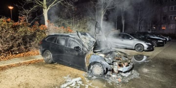 Erneuter PKW-Brand in Cottbus innerhalb eines Tages