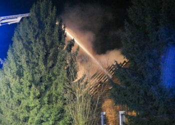 Wohnhausbrand in Saadow fordert Großeinsatz der Feuerwehr