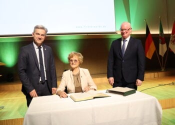 Louis-Schiller-Medaille in Finsterwalde an Annette Fähnel verliehen