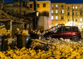 Gebäudeeinsturz am Brandenburger Hof in Cottbus; Foto: Blaulichtreport Lausitz