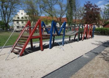 Spielgerät auf Spremberger Adolf-Damaschke-Platz wird ersetzt