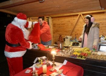 BTU-Studierende laden zum Weihnachtsmarkt auf dem Senftenberger Campus