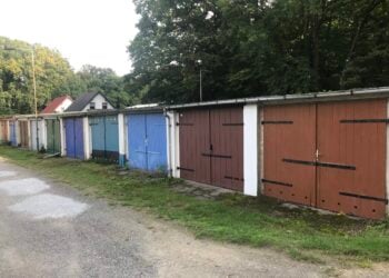 Stadt Cottbus setzt Zahlungsaufforderungen zur Garagenmiete aus