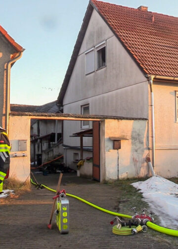 Hausbrand in Neuwiese; Foto: Blaulichtreport Lausitz