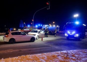 Zwei Autofahrerinnen bei Unfall in Deutsch Wusterhausen verletzt