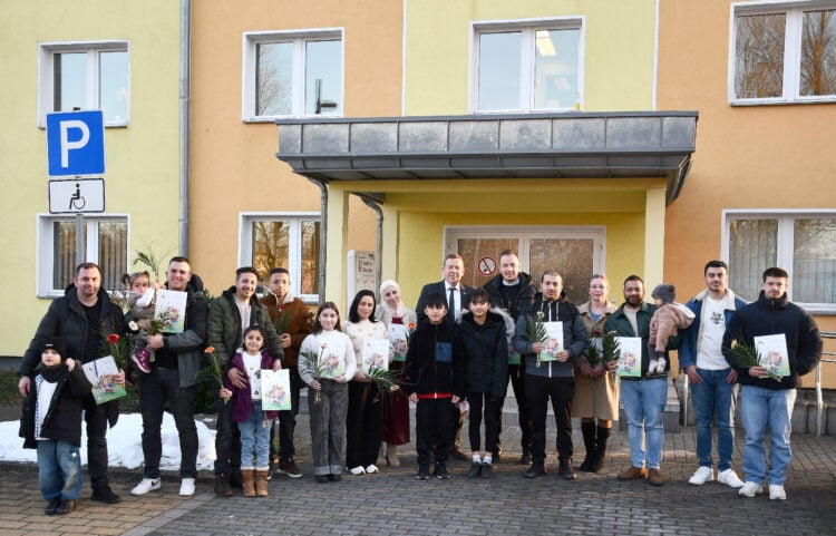 Landkreis Elbe-Elster begrüßt 17 neue Staatsbürger