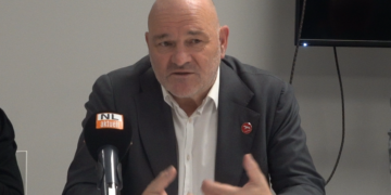 Paukenschlag in Brandenburg: Finanzminister Crumbach verlässt BSW