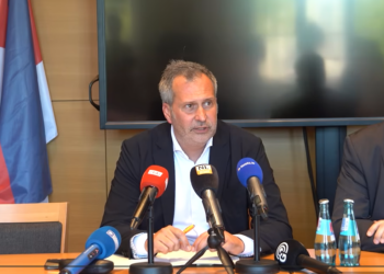 Archivbild Tobias Schick Pressekonferenz 2025