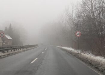 Frost setzt Brandenburgs Straßen zu. Landesbetrieb im Einsatz
