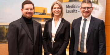 Prof. Dr. Sven Schumann, Prof. Dr. Jeannine Schübel und Prof. Dr. Uwe Maus (v. l.). (Bild: Martin Ender / MUL – CT)