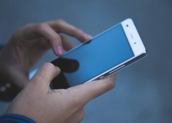 Pflegestützpunkt Cottbus lädt zur Smartphone-Sprechstunde für Senioren