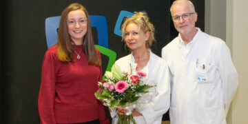 v.l.n.r.: Geschäftsführerin Juliane Kirfe, Sektionsleiterin Michele Schreyer, Leitender Oberarzt Dr. med. Michael Jahn (Bild: Lausitzer Seenland Klinikum)
