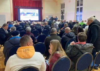 Dialogveranstaltung in Kostebrau; Foto: LMBV