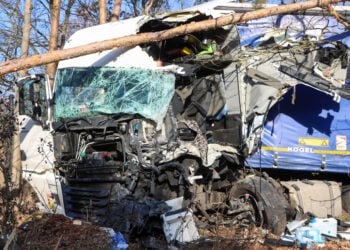 LKW Unfall auf der A13; Foto: Blaulichtreport Lausitz