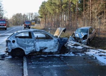 Unfall auf der L&0 zwischen Hörlitz und Senftenberg; Foto: Blaulichtreport Lausitz