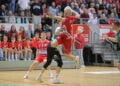 Spieler des LHC Cottbus beim Sprungwurf in der Lausitz-Arena
