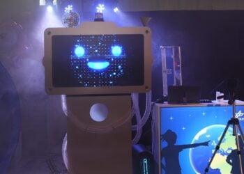 Die DLR_Raumfahrt_Show richtet sich insbesondere an Schüler*innen, begeistert aber auch Erwachsene. Copyright DLR