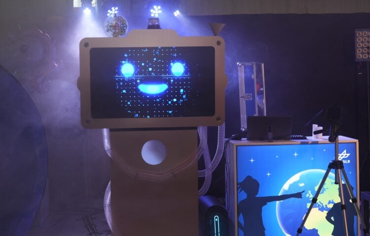 Die DLR_Raumfahrt_Show richtet sich insbesondere an Schüler*innen, begeistert aber auch Erwachsene. Copyright DLR