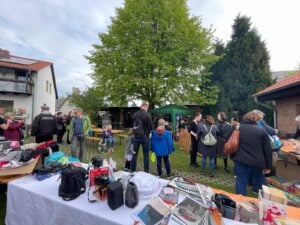 Cottbus-Ströbitz lädt wieder zum großen Höfeflohmarkt am 25. April