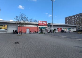 REWE in Sandow wird neu gebautREWE in Sandow wird neu gebaut