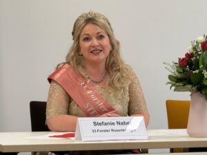Forster Rosenkönigin Stefanie III. bleibt ein weiteres Jahr im Amt