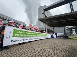 Protest in Schwarze Pumpe gegen Kraftwerkspläne der Bundesregierung