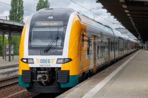 Mehr Platz im RE1: ODEG stellt neue 8-Teiler vor