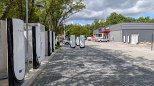 Neuer Tesla Supercharger in Cottbus an der A15 Cottbus-Süd