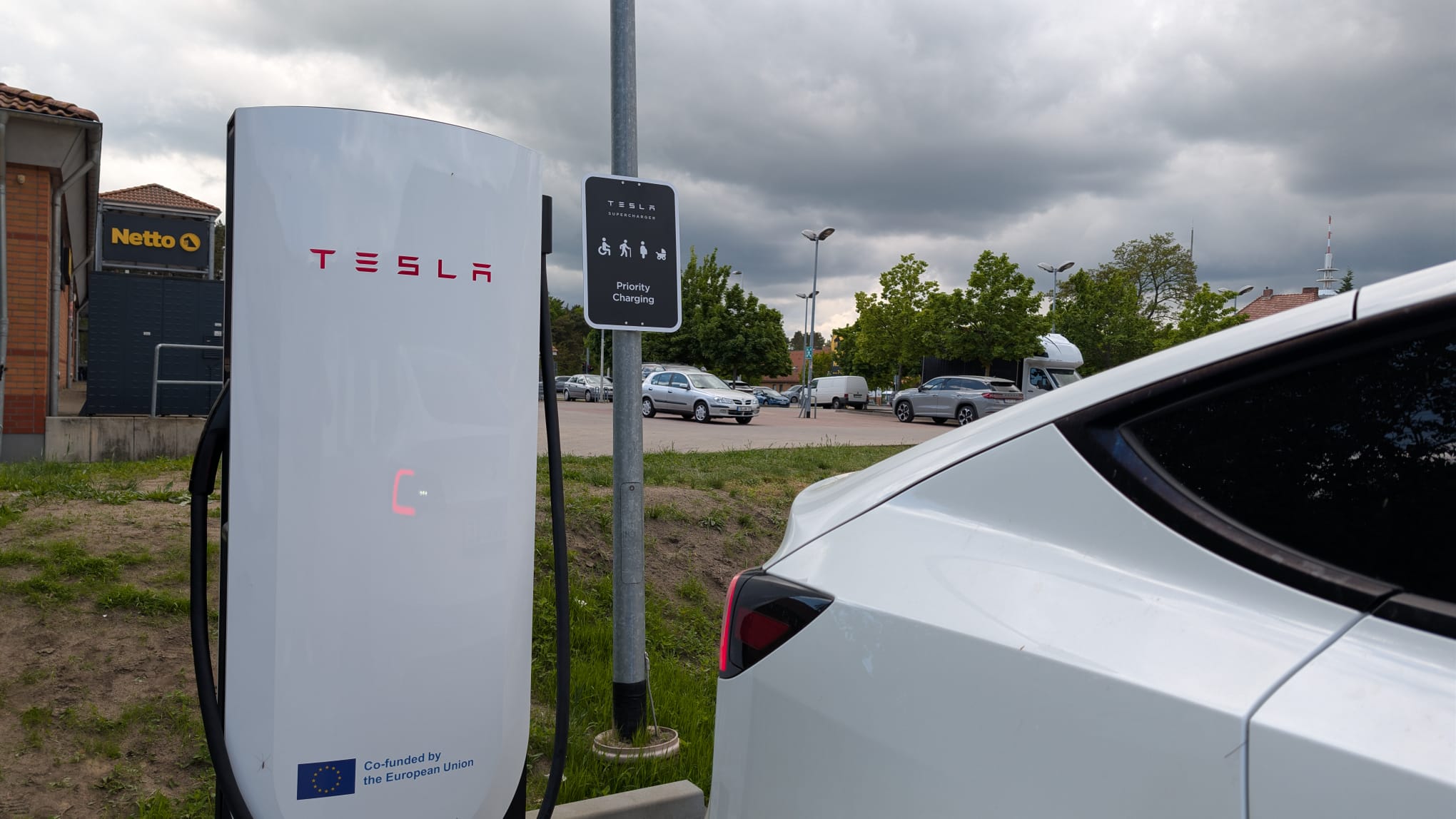 Tesla Supercharger in Cottbus