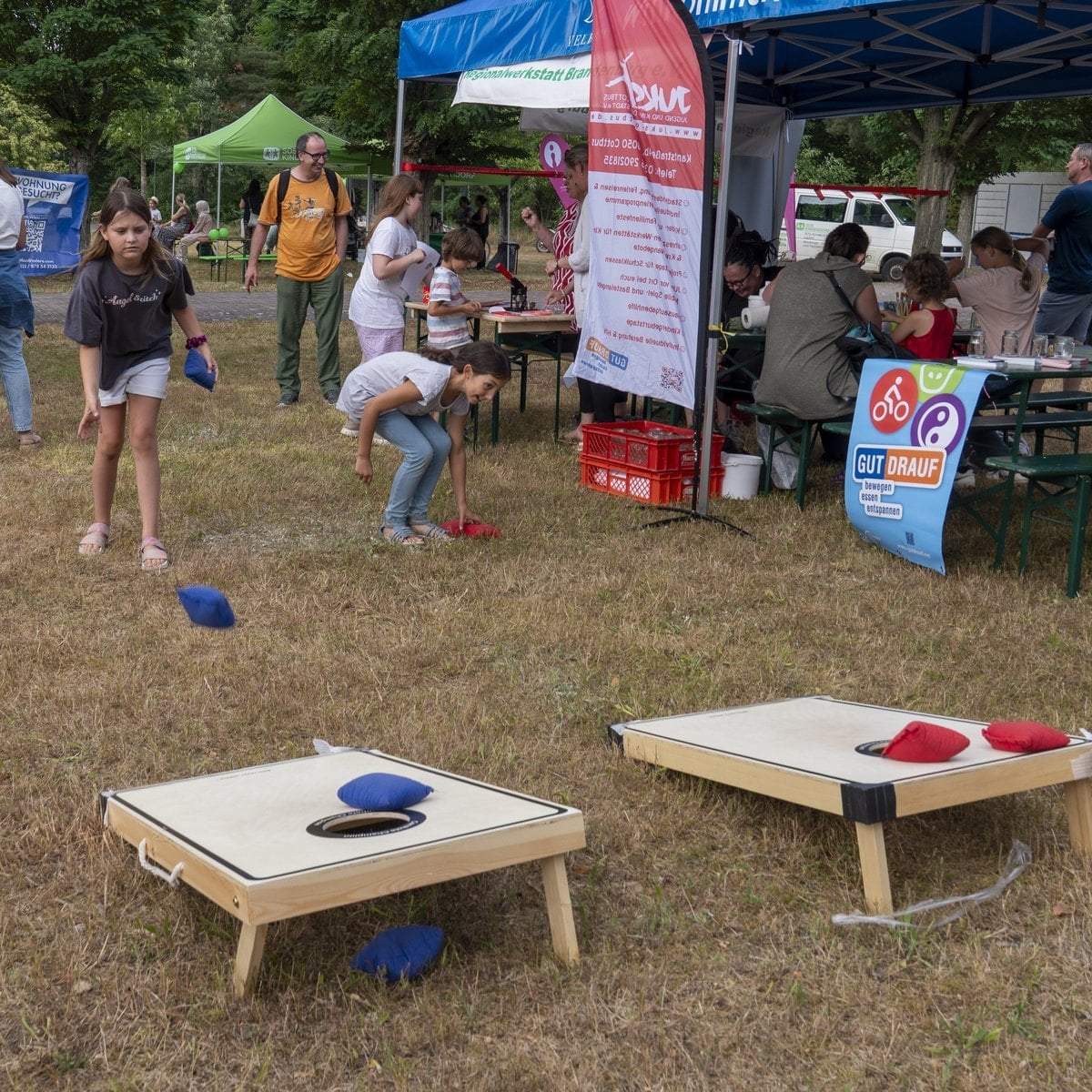 Spielspaß für Familien beim Campusfest Sachsendorf