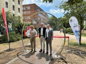 Neues Wassernebeltor am Japanischen Teehäuschen in Cottbus eingeweiht