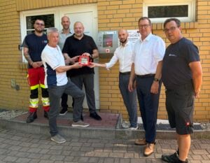 Öffentlicher Defibrillator im Familienpark Großkoschen eingeweiht
