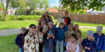 Große Freude in der DRK-Integrationskita in Großräschen über die Spende des Rewe Marktes (Foto: DRK-KV Lausitz/Melanie Berndt).