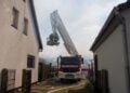 Teleskopmast der Feuerwehr im Einsatz in Drehnow