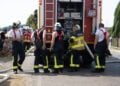 Einsatzkräfte an der Brandstelle in Drehnow