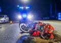 Polizeiabsperrung an der Unfallstelle in Elsterwerda