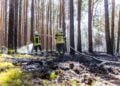 Löscharbeiten im Wald bei Halbe