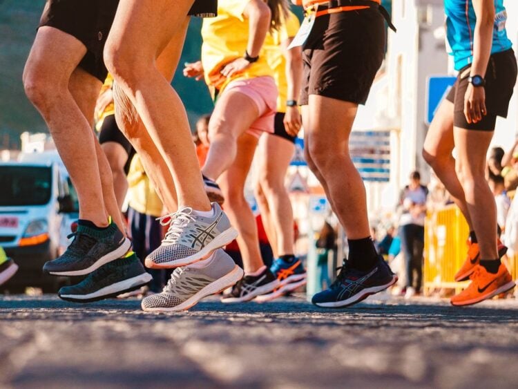 Läuferinnen und Läufer beim Finsterwalder Dutzend