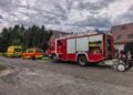 Feuerwehr- und Rettungsfahrzeuge an der Einsatzstelle in Hohenbocka