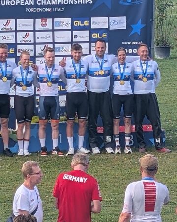 Siegerehrung bei der Steher- und Derny-Europameisterschaft in Pordenone