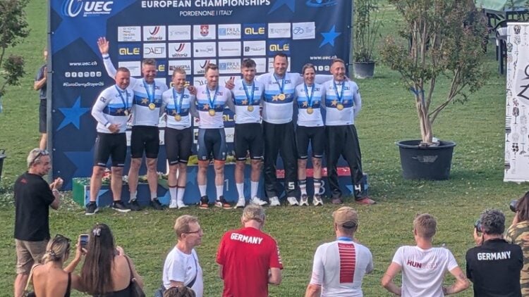 Siegerehrung bei der Steher- und Derny-Europameisterschaft in Pordenone