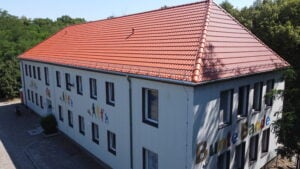 Neues Dach für Kita „Bunte Bande“ in Lauchhammer