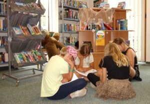 Lesesommer in Burg gestartet: Über 120 Kinder dabei