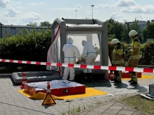 Feuerwehr Cottbus trainiert Gefahrstoff- und Wasserrettung