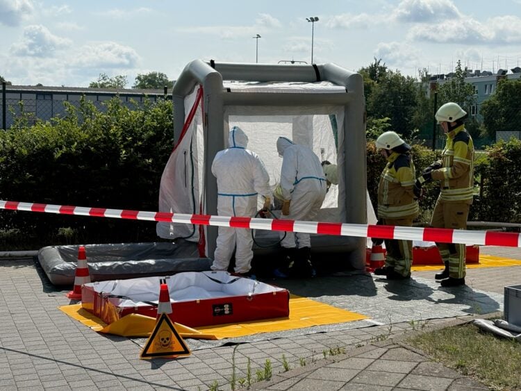 Einsatzübung an der BTU (Bild: © Feuerwehr Cottbus/Chóśebuz)